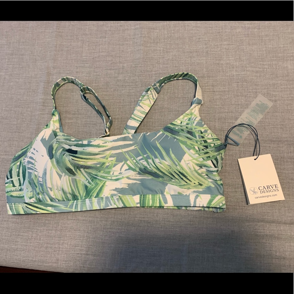 NWT Carve Designs Naples Top: White Palms